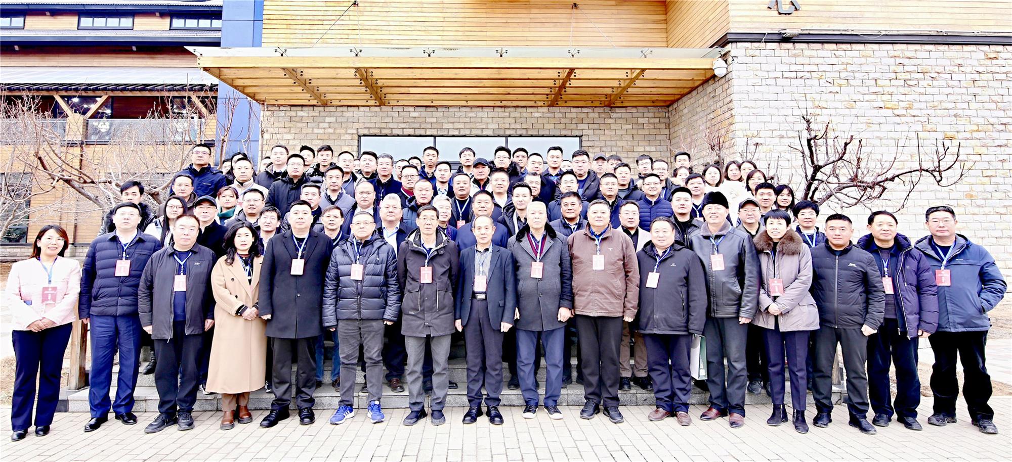 冀裝協(xié)三屆四次理事會(huì)暨常務(wù)理事會(huì)召開(kāi)，常宏榮獲多項(xiàng)獎(jiǎng)項(xiàng)